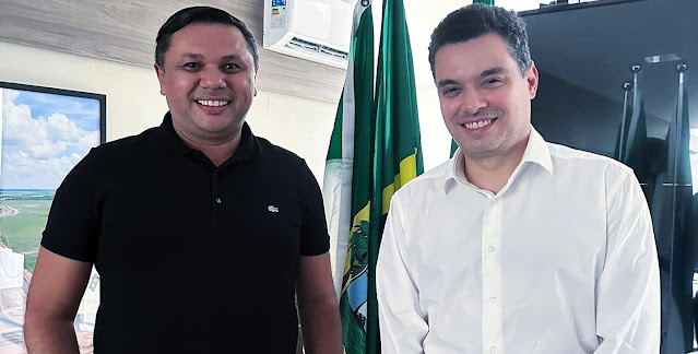 JUNIOR COLAÇA SE REÚNE COM O GOVERNADOR EM EXERCÍCIO WALTER ALVES