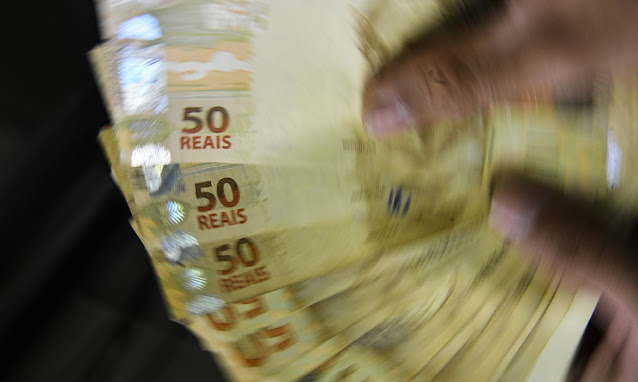 CAIXA PAGA NOVO BOLSA FAMÍLIA A BENEFICIÁRIOS COM NIS DE FINAL 4