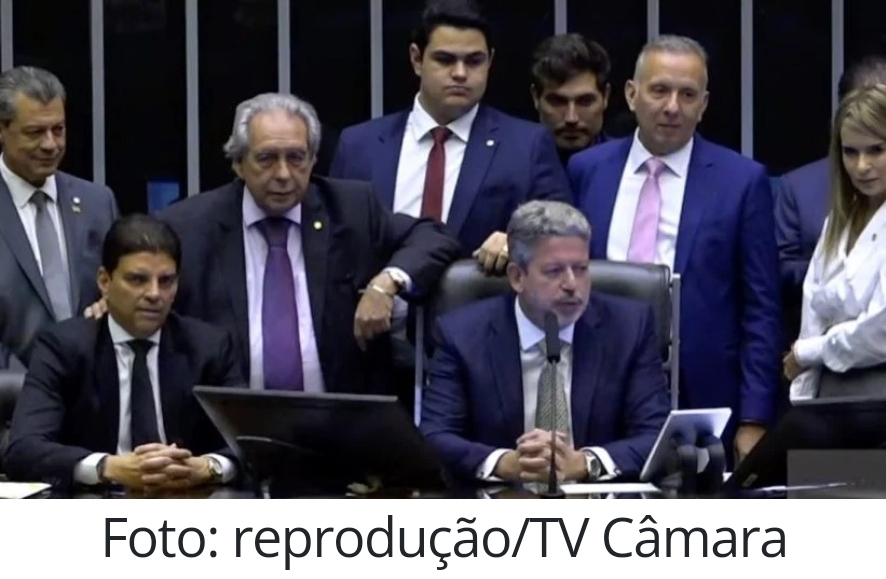COM 367 VOTOS, CÂMARA APROVA URGÊNCIA DO MARCO FISCAL, E PROJETO PASSA A TER PRIORIDADE PARA SER VOTADO