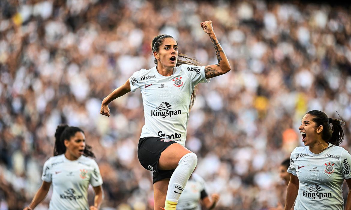CORINTHIANS VENCE FERROVIÁRIA E LEVA O BRASILEIRO FEMININO PELA 5ª VEZ