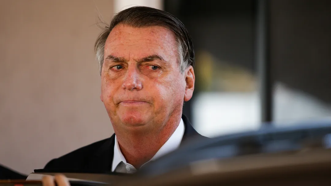RELATOR NO TSE VOTA PARA MANTER BOLSONARO INELEGÍVEL