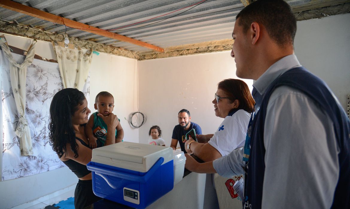 COBERTURAS VACINAIS ESTÃO MELHORES QUE EM 2021 E 2022, SBIM