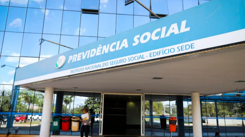 POR AJUSTE FISCAL, GOVERNO PROJETA CORTAR R$ 20 BILHÕES COM PENTE-FINO NO INSS; ESPECIALISTAS QUESTIONAM