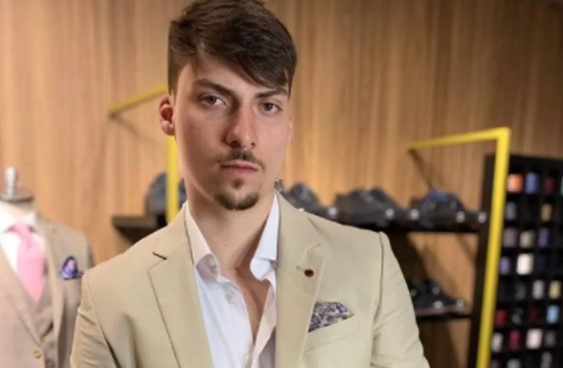 ÁUDIO: EX-ASSESSOR DIZ QUE TEVE RELACIONAMENTO “AMOROSO E ROMÂNTICO” COM JAIR BOLSONARO