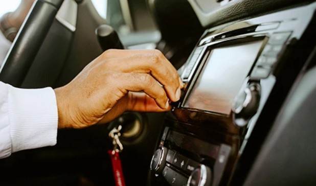 ANÚNCIOS NO RÁDIO ESTÃO ENTRE OS MAIS LEMBRADOS PELOS OUVINTES