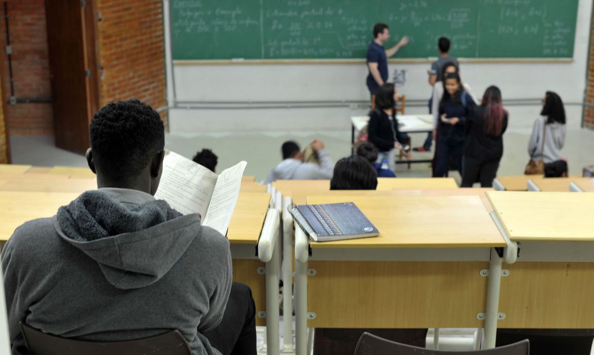 ESCOLAS PATICULARES TERÃO UM REAJUSTE MÉDIO DE 9% EM 2024