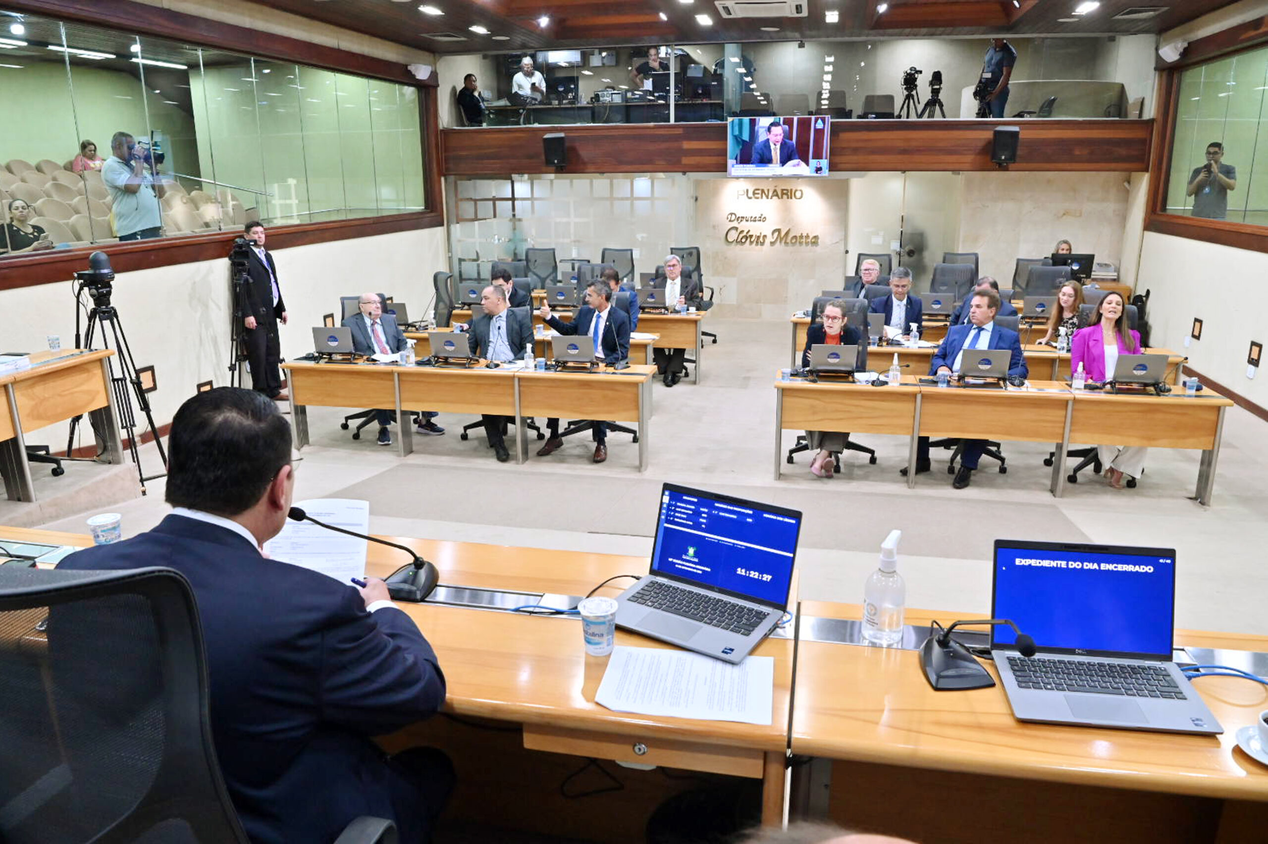 DEPUTADOS APROVAM PROJETO PARA DOAÇÃO DE NOTEBOOKS APREENDIDOS PARA ALUNOS DA REDE PÚBLICA DO RN