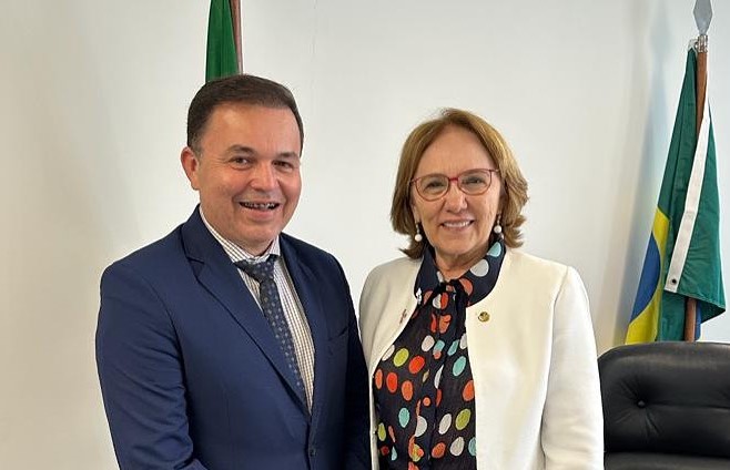 SENADORA ZENAIDE PROMETE EMENDA PARA SAÚDE DE NOVA CRUZ EM AUDIÊNCIA COM O PREFEITO FLAVIO DE BEROI