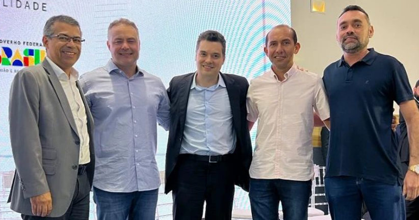 PREFEITO JUNINHO PARTICIPA DO LANÇAMENTO DO NOVO PAC NO RN