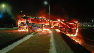 BRASIL JÁ TEVE MAIS ÔNIBUS QUEIMADO EM 2023 QUE EM 2022 INTEIRO