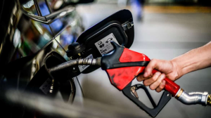GASOLINA FICA 0,12% MAIS BARATA A PARTIR DE HOJE NAS REFINARIAS; DIESEL SOBE 0,25%