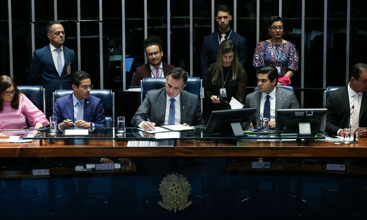 CONGRESSO PROMULGA MUDANÇA SOBRE PERDA DE NACIONALIDADE BRASILEIRA
