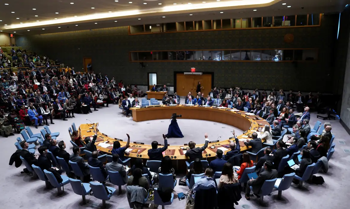 ONU APROVA RESOLUÇÃO QUE PEDE PAUSA HUMANITÁRIA NA FAIXA DE GAZA