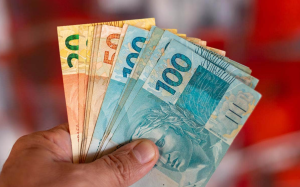 MASSA SALARIAL DOS BRASILEIROS ATINGE R$ 293 BILHÕES, O MAIOR VALOR DA HISTÓRIA