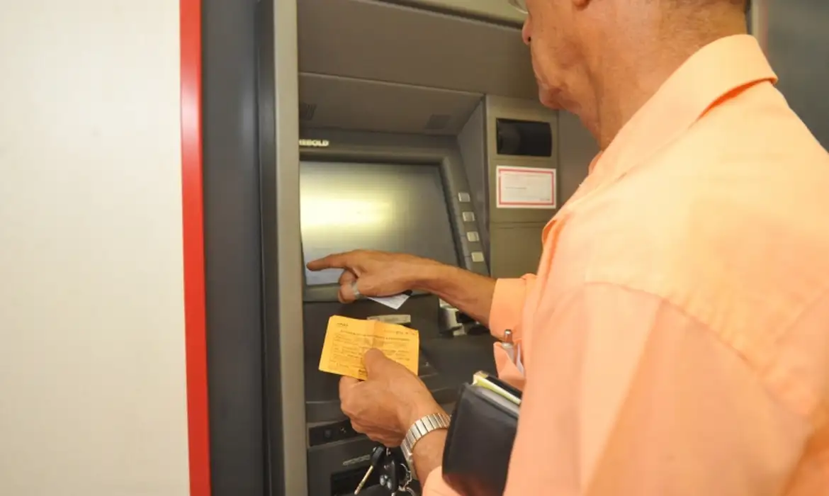 BANCOS FECHAM NESTA QUARTA-FEIRA E REABREM NA QUINTA