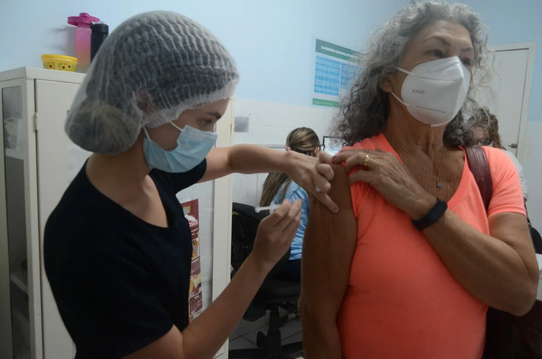 SESAP VÊ TENDÊNCIA DE QUEDA NO NÚMERO DE CASOS DE COVID