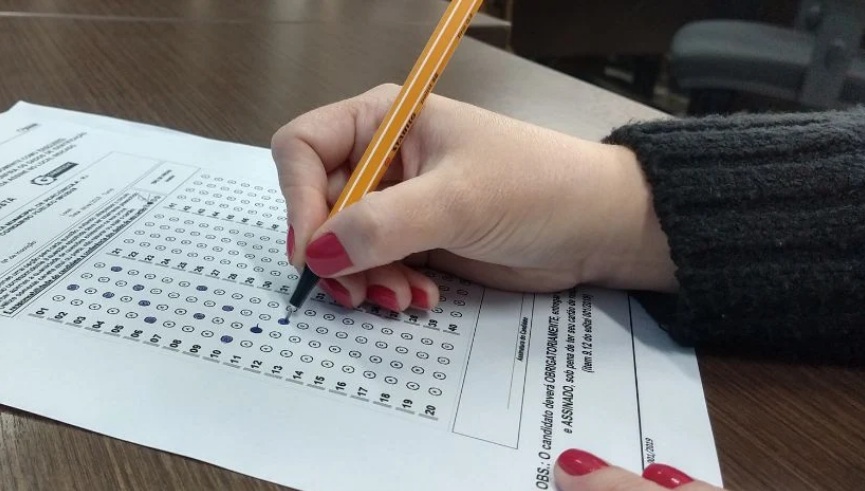 CONCURSOS PÚBLICOS TÊM SALÁRIOS DE ATÉ R$ 35,7 MIL E MAIS DE 2. 400 VAGAS; CONFIRA