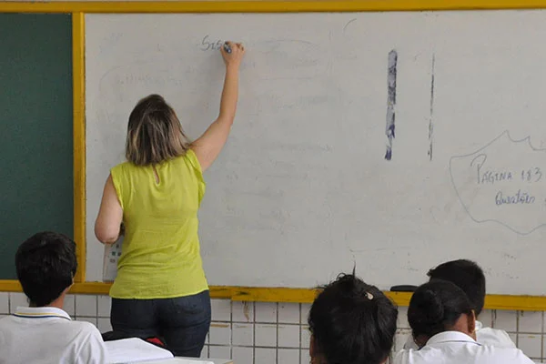 GOVERNO DO RN ABRE PROCESSO SELETIVO PARA CONTRATAÇÃO DE PROFESSORES, SUPERVISORES E ORIENTADORES ACADÊMICOS