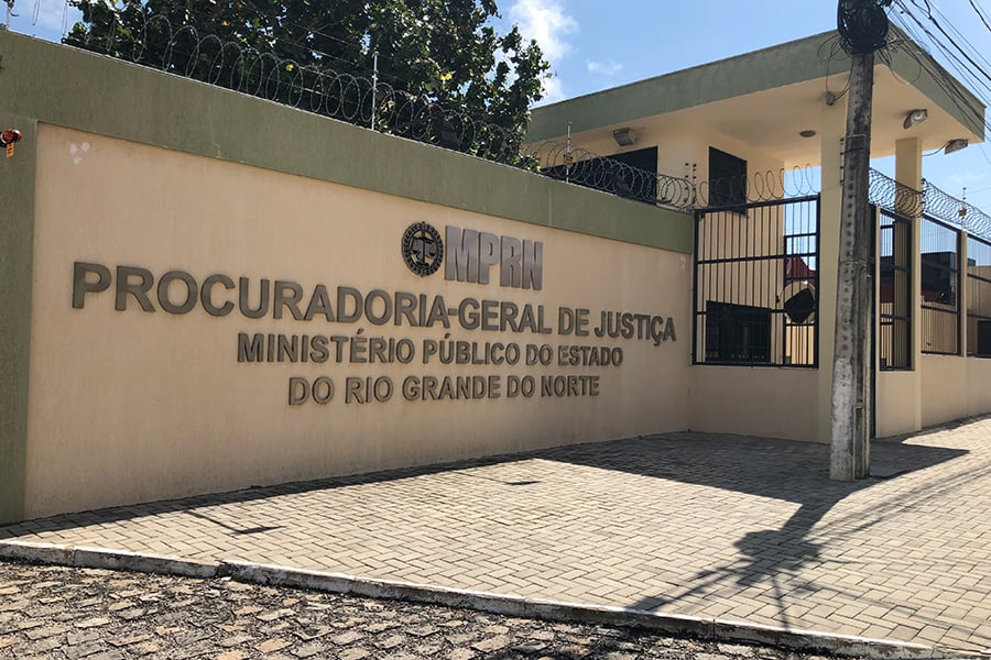 MAIS DE 20% DOS PROCURADORES DO RN RECEBEM ACIMA DO TETO SALARIAL; GANHOS CHEGAM A R$ 58 MIL