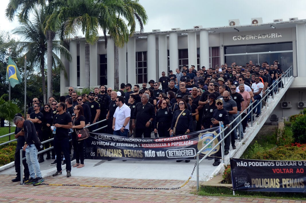 ESTADO “TRANSFERE ILEGALMENTE” AGENTES PARA FLEXIBILIZAR SISTEMA PRISIONAL, DIZ SINDPPEN/RN