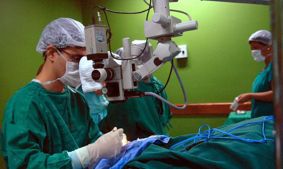 NÚMERO DE PROFISSIONAIS QUE ATUAM NO MAIS MÉDICOS AUMENTA 105% EM 2023, AFIRMA GOVERNO