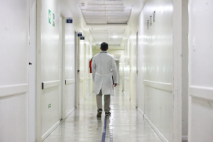CERCA DE 40% DOS MÉDICOS DO RN RELATAM SINTOMAS DE ANSIEDADE E DEPRESSÃO