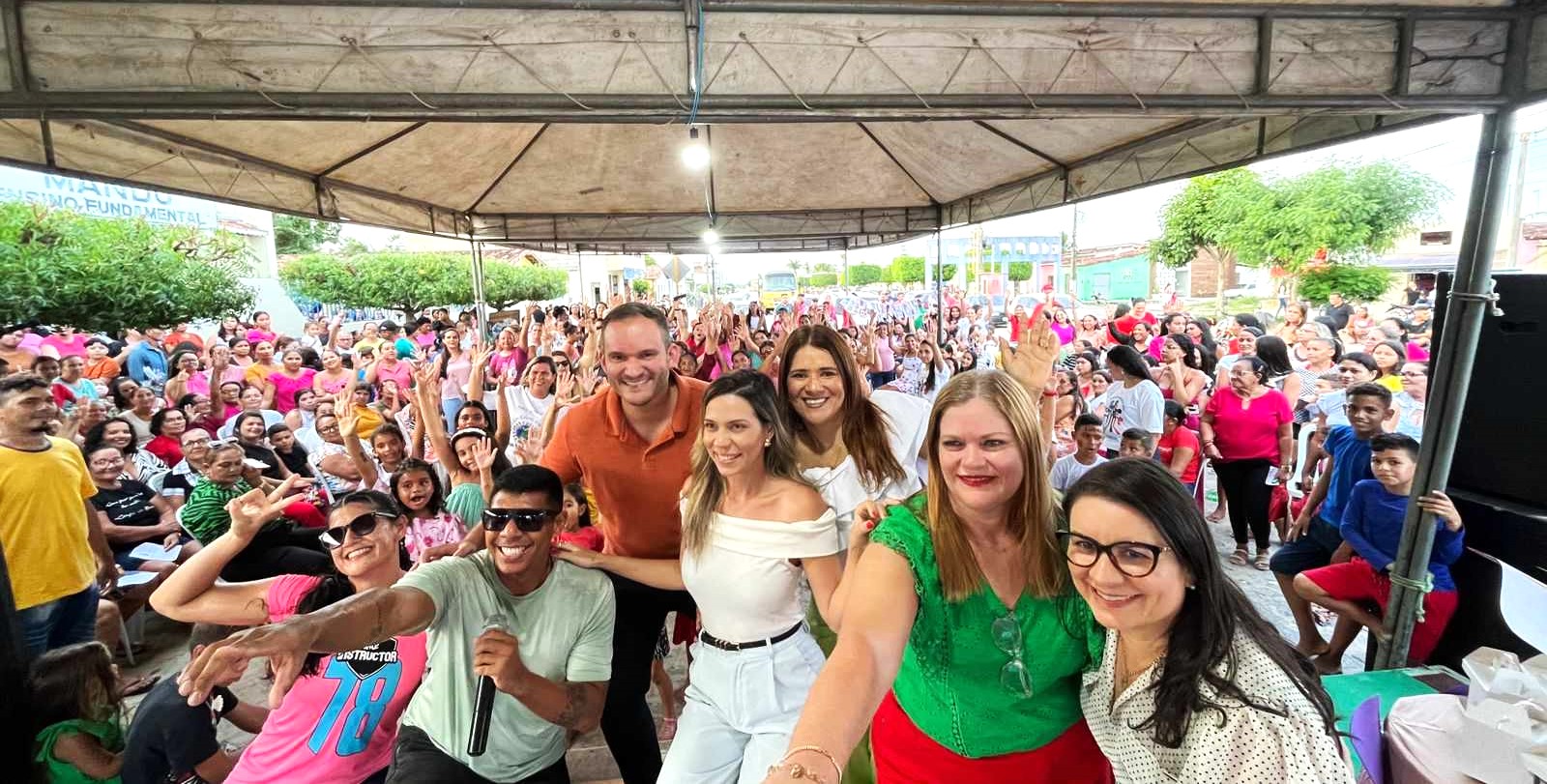 GESTÃO GUILHERME AMÂNCIO REALIZA “PREFEITURA ITINERANTE” NA COMUNIDADE DO MANDÚ