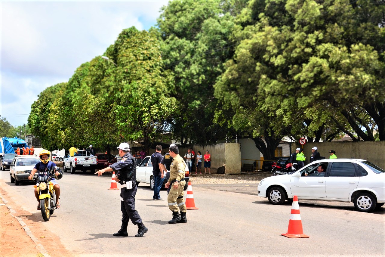 DETRAN ALERTA QUE 310 MIL VEÍCULOS DEVEM QUITAR O LICENCIAMENTO NESTA SEMANA; CONFIRA