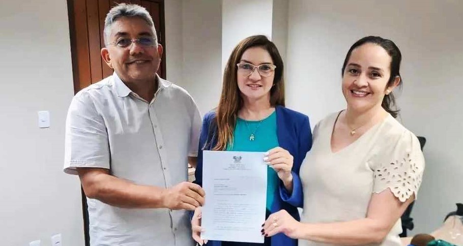 PREFEITO JOSÉ ARNOR GARANTE EMENDA COM  A DEPUTADA TEREZINHA MAIA PARA SAÚDE DE JUNDIÁ/RN