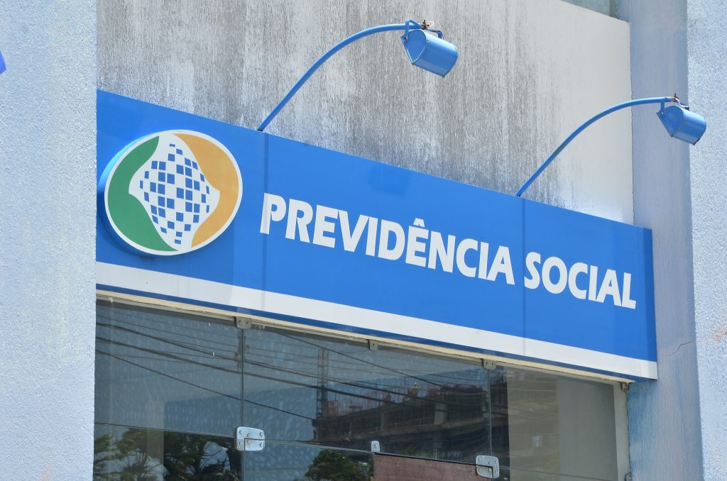 INSS COMEÇA A PAGAR 13º SALÁRIO NESTA SEMANA. CONFIRA CALENDÁRIO