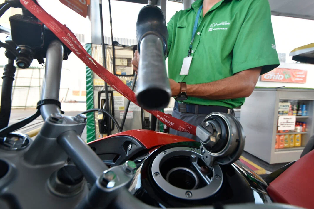 POSTOS ELEVAM PREÇOS EM GASOLINA VAI A R$ 6,59 EM NATAL
