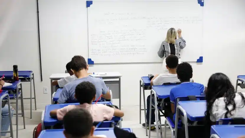 GOVERNO DO RN REALIZA CONVOCAÇÃO DE 1.199 PROFESSORES TEMPORÁRIOS