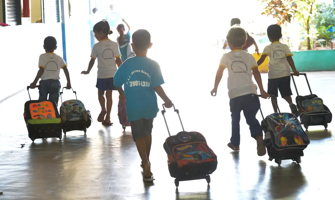 TCE APONTA FALTA DE VAGAS EM CRECHES EM 28 MUNICÍPIOS DO RIO GRANDE DO NORTE