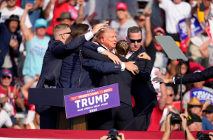 FBI VÊ TENTATIVA DE ASSASSINATO CONTRA TRUMP; ATIRADOR TINHA 20 ANOS