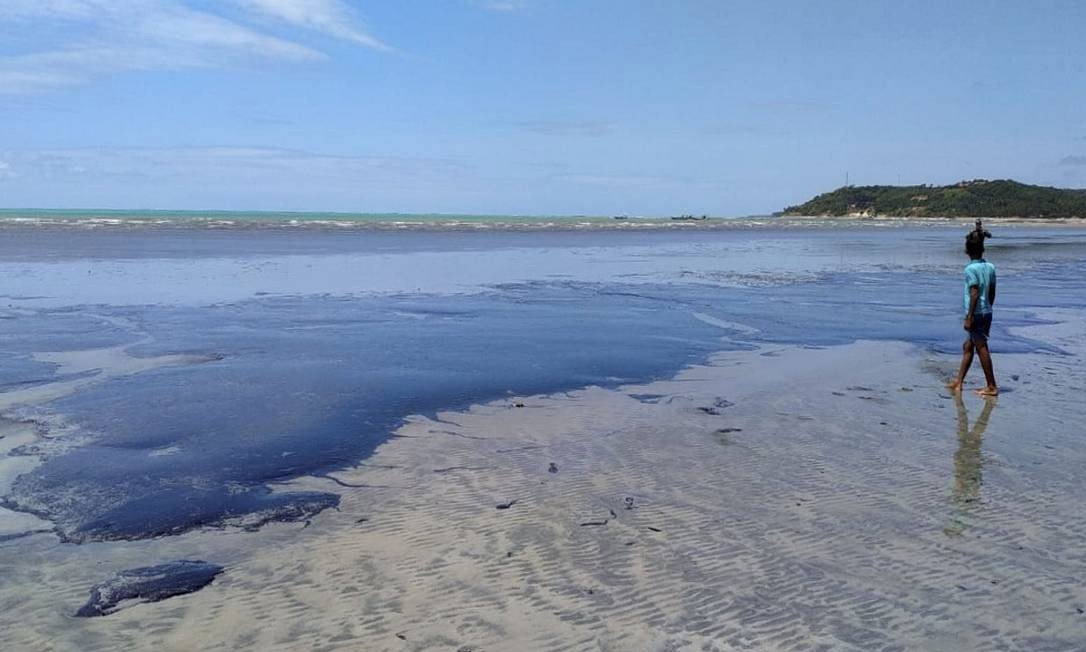 MANCHAS DE ÓLEO EM PRAIAS NO NORDESTE COMPLETAM 5 ANOS SEM DENÚNCIAS E SEM PUNIDOS