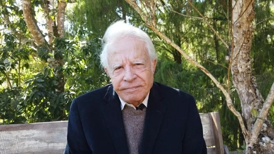 MORRE, AOS 97 ANOS, O JORNALISTA CID MOREIRA