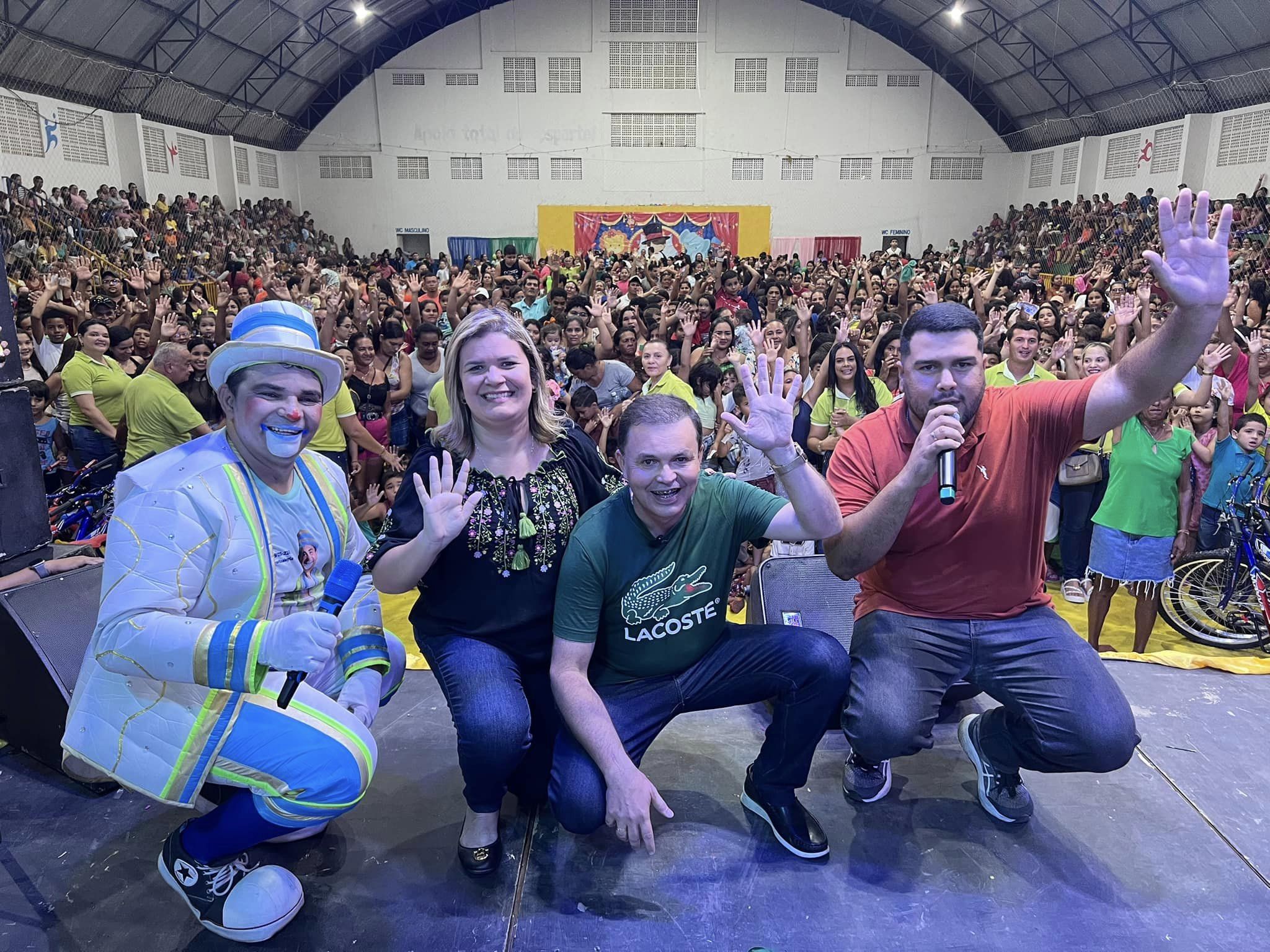 GESTÃO FLAVIO DE BEROI REALIZA DIA DAS CRIANÇAS COM SORTEIO DE 100 BICICLETAS E VÁRIOS OUTROS BRINDES