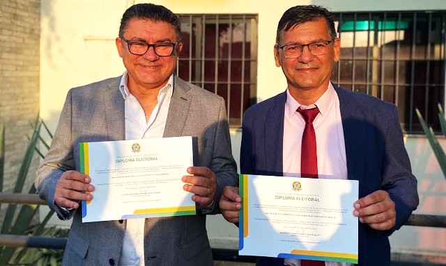 GETÚLIO RIBEIRO E EBERVAL FLORÊNCIO SÃO DIPLOMADOS PREFEITO E VICE-PREFEITO DE VÁRZEA