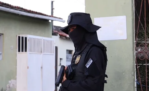 POLÍCIA PRENDE 119 SUSPEITOS EM AÇÃO CONTRA FACÇÃO CRIMINOSA, HOMICÍDIOS, TRÁFICO E ROUBOS NO RN