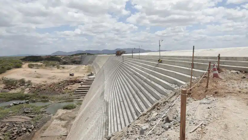 GOVERNO DO RN FINALIZA OBRAS FÍSICAS  DA BARRAGEM OITICICA