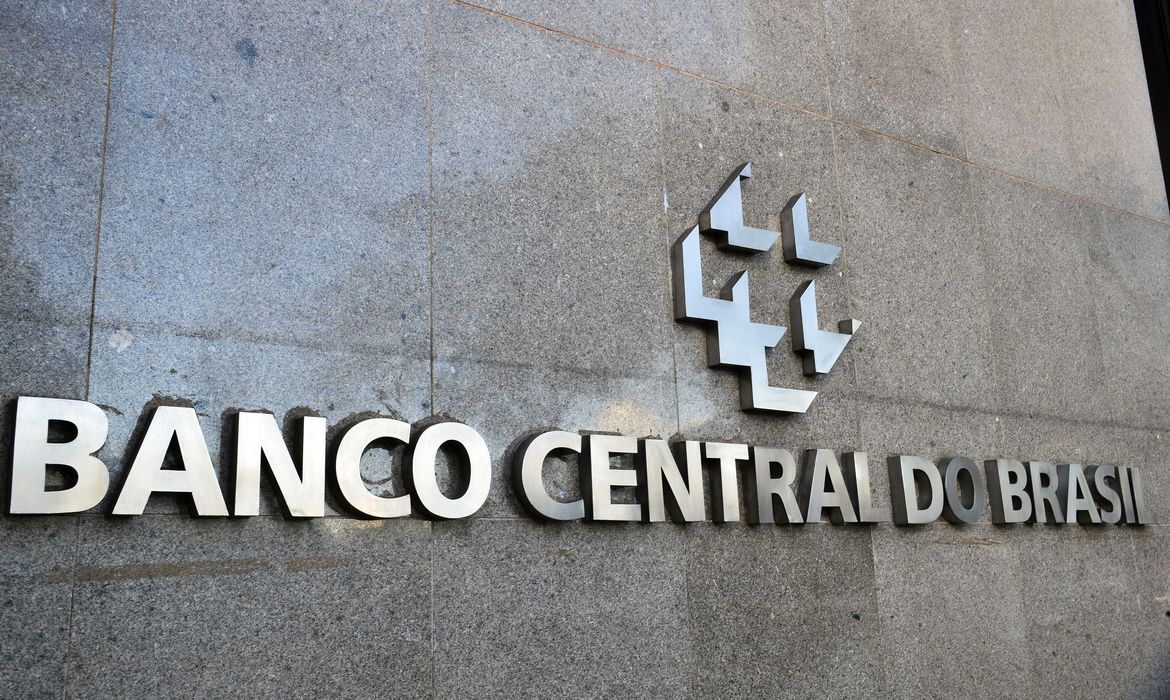 COPOM AUMENTA SELIC E TAXA BÁSICA DE JUROS CHEGA A 12,25%