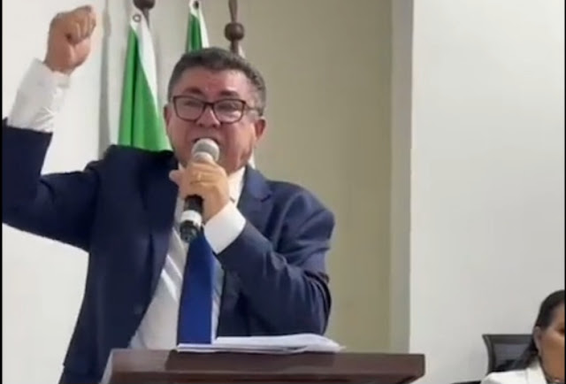 GETÚLIO RIBEIRO TOMA POSSE PARA O TERCEIRO MANDATO COMO PREFEITO DE VÁRZEA; VEJA DISCURSO