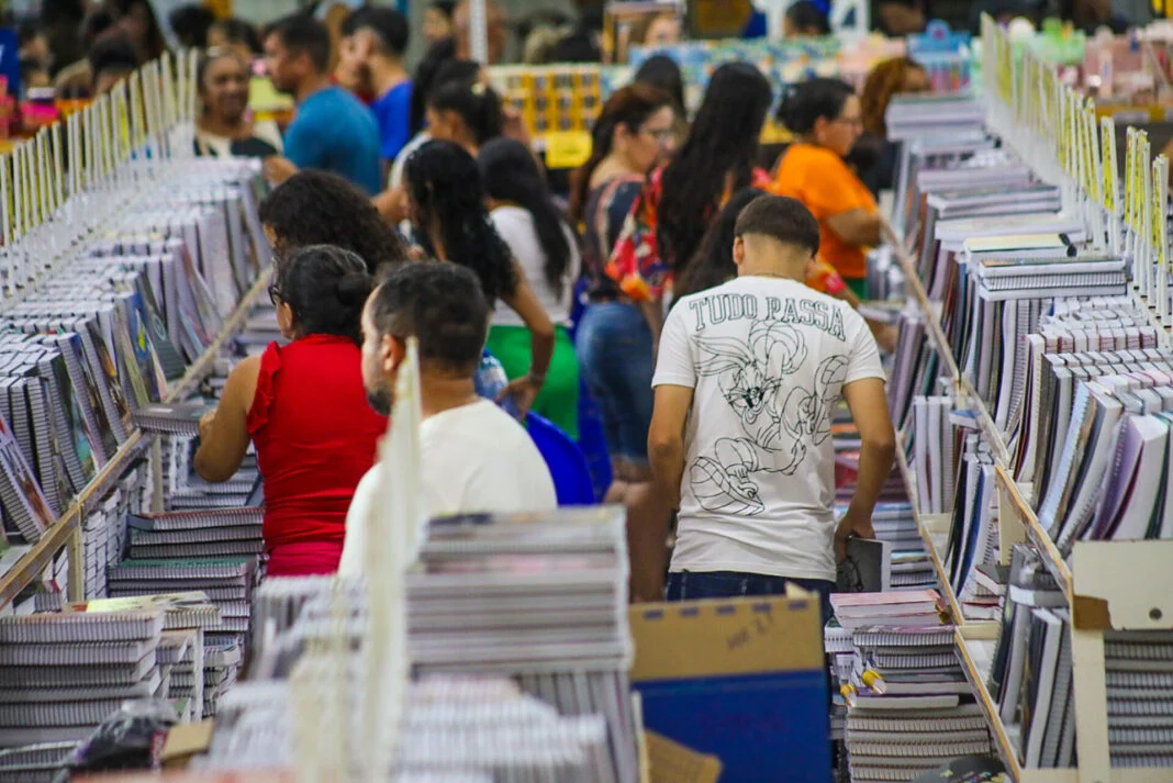 PREÇO DO MATERIAL ESCOLAR CRESCE ATÉ 9% NO BRASIL, APONTA ASSOCIAÇÃO