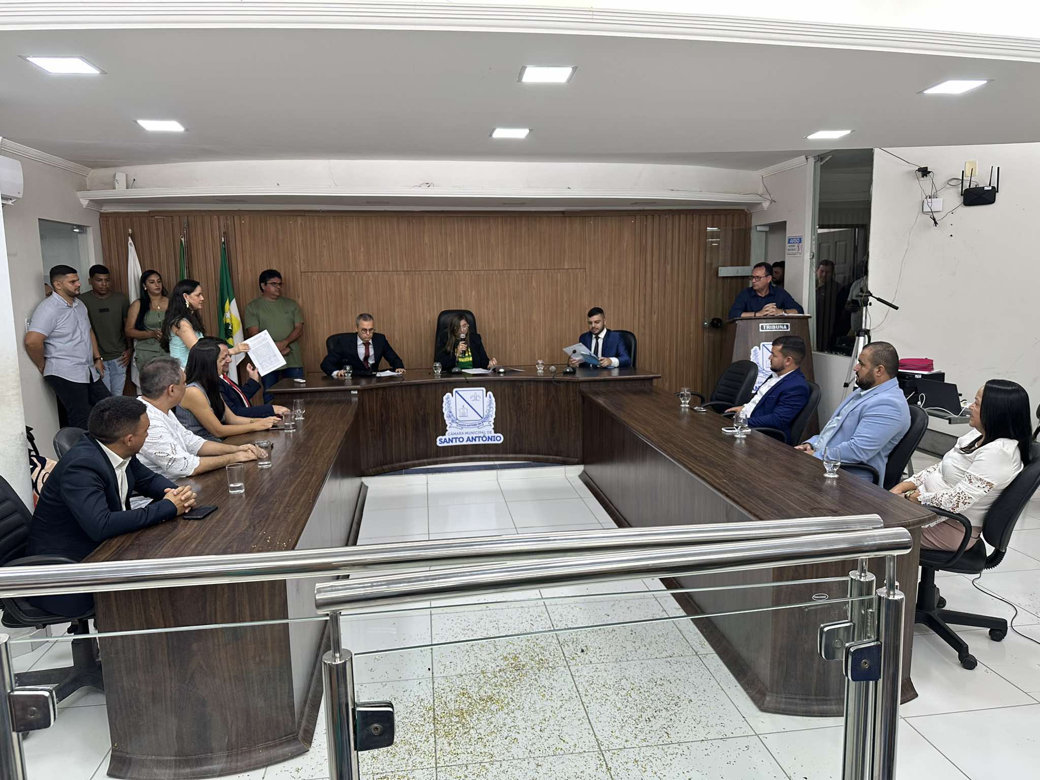 SANTO ANTÔNIO: APÓS TOMAREM POSSE, VEREADORES ELEGEM NOVA MESA DIRETORA; MARIZETHE É REELEITA PRESIDENTE