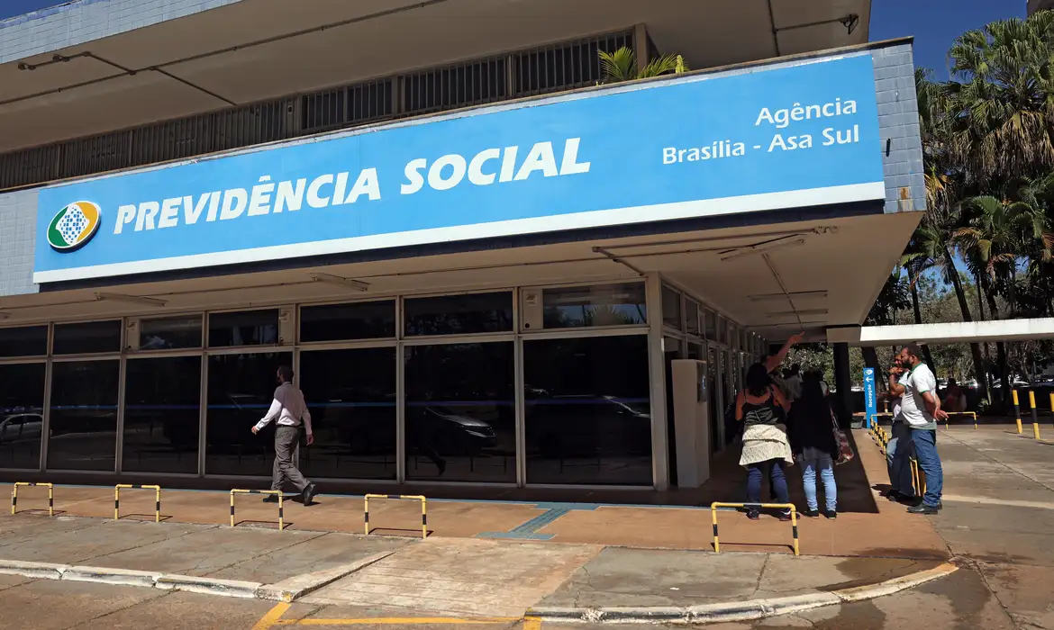 FILA DO INSS CRESCEU 46,6 DURANTE GREVE DO ÓRGÃO