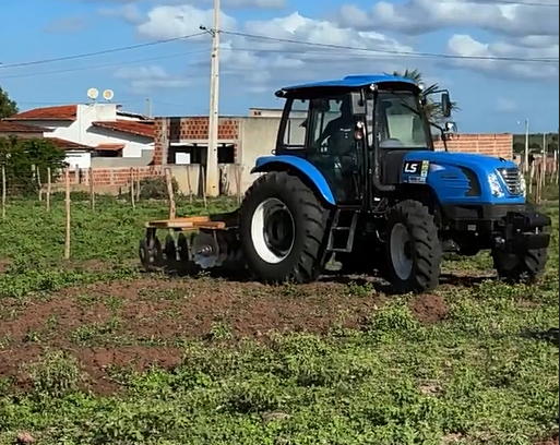 VÍDEO: GESTÃO RAULISON RIBEIRO INICIA CORTE DE TERRA 2025 PARA AGRICULTORES DE SANTO ANTÔNIO