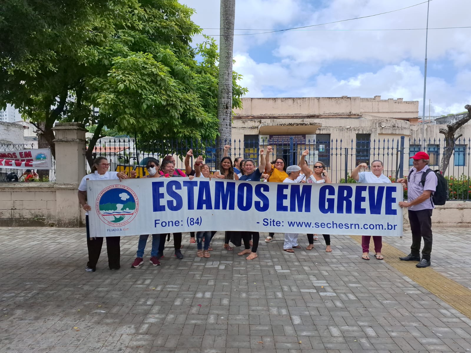 TERCEIRIZADOS FAZEM MOBILIZAÇÃO EM NATAL, ESPÍRITO SANTO, CEARÁ-MIRIM E VÁRZEA POR ATRASO DE SALÁRIOS