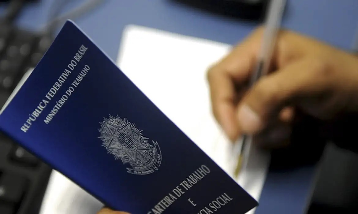 SINE-RN OFERECE 135 VAGAS DE EMPREGO NESTA SEXTA-FEIRA; VEJA COMO CONCORRER