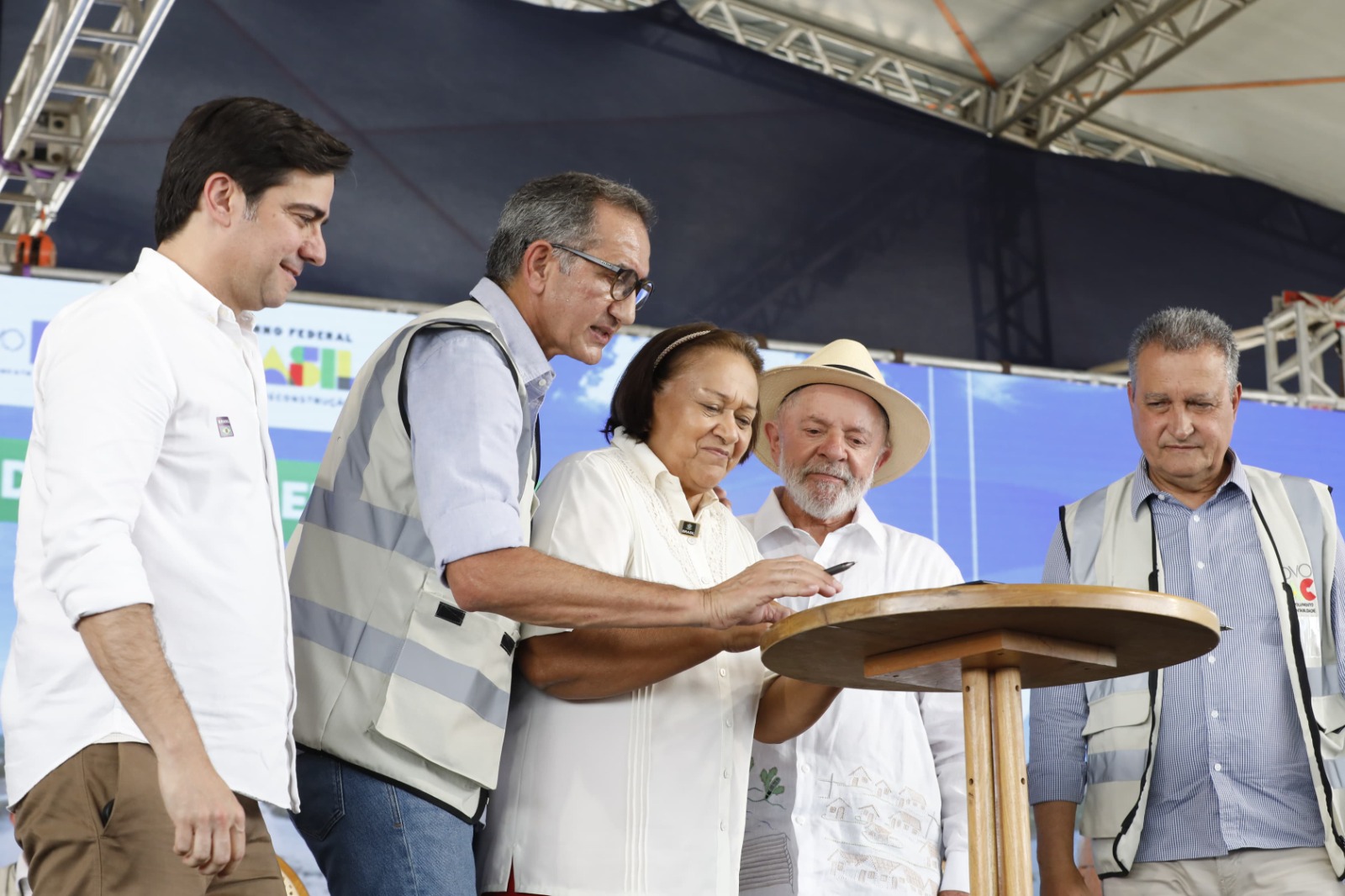 PRESIDENTE LULA ASSINA ORDEM DE SERVIÇO DA ADUTORA DO AGRESTE POTIGUAR