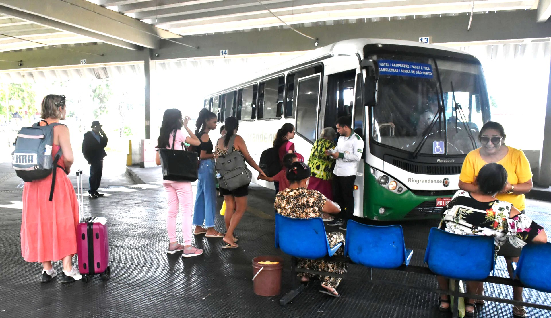 NOVA LEI GARANTE PREFERÊNCIA DE POLTRONAS PARA PASSAGEIRAS DESACOMPANHADAS NO RN